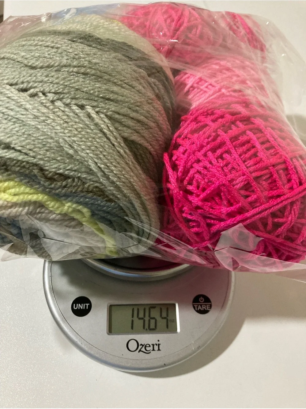 415 g / 14.64 oz Gradient Yarn Cakes Gray to Green & Bright Pink to Red Yarn
